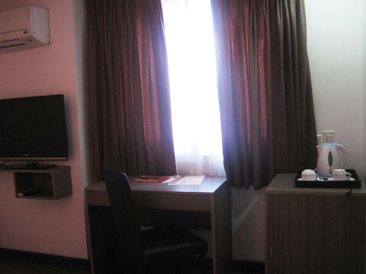 Tyche Boutique Hotel Легаспи Экстерьер фото
